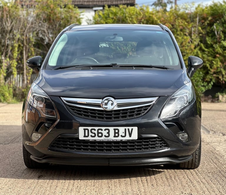 2013 Vauxhall Zafira Tourer 1.8 16V Exclusiv Euro 5 5dr Petrol