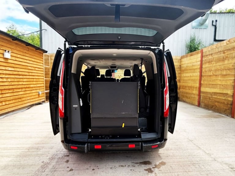 2020 Ford Tourneo Custom 2.0 EcoBlue 130ps L/R 8 Seater Titanium Auto MPV DIESEL Automatic