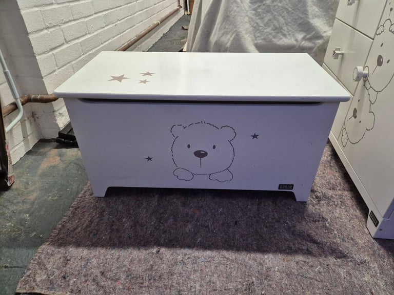 Tutti bambini wardrobe, changer, toy box and shelfd shelf