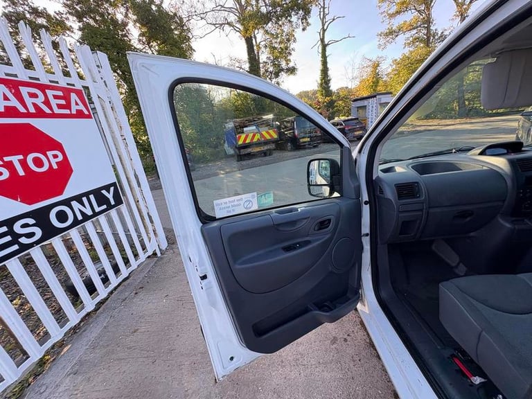 2016 Peugeot Expert Expert 1000 L1H1 Professional HDi Panel Van DIESEL Manual