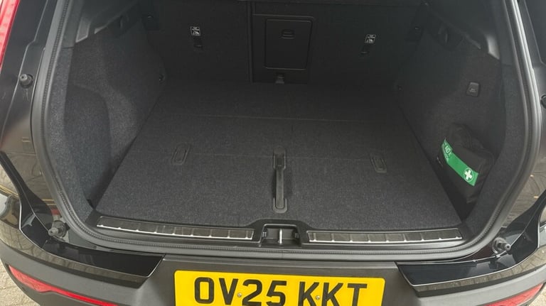 2025 Volvo XC40 Ultra, B3 Mild hybrid, Petrol, Bright Estate Petrol Automatic