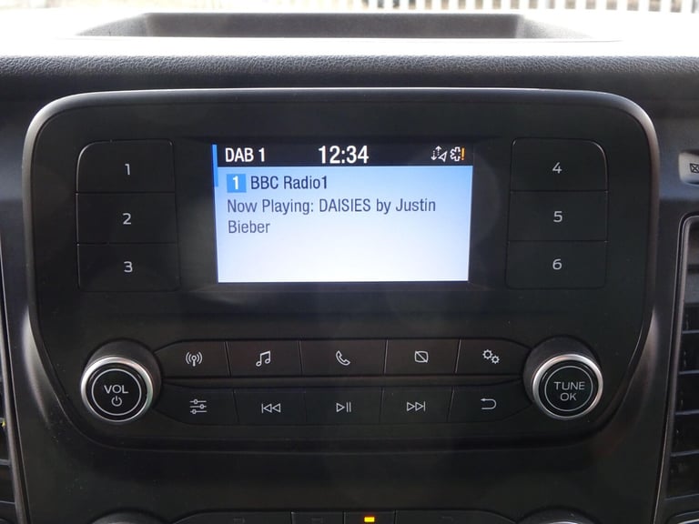 2021 Ford Transit 2.0 350 EcoBlue Leader Luton 3dr Diesel Manual FWD L4 Euro 6 (s/s) (130 ps) CHA...