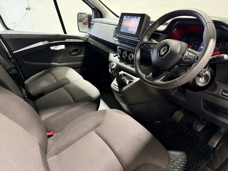 2022 22 RENAULT TRAFIC 2.0 DCI BLUE SL28 BUSINESS+ PANEL VAN 5DR DIESEL MANUAL L