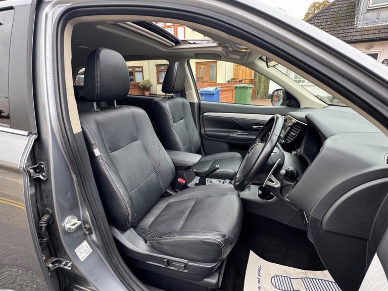  Mitsubishi Outlander 2.0h 12kWh GX4hs CVT 4WD Euro 5 (s/s) 5dr Petrol/Electric Hybrid Automatic
