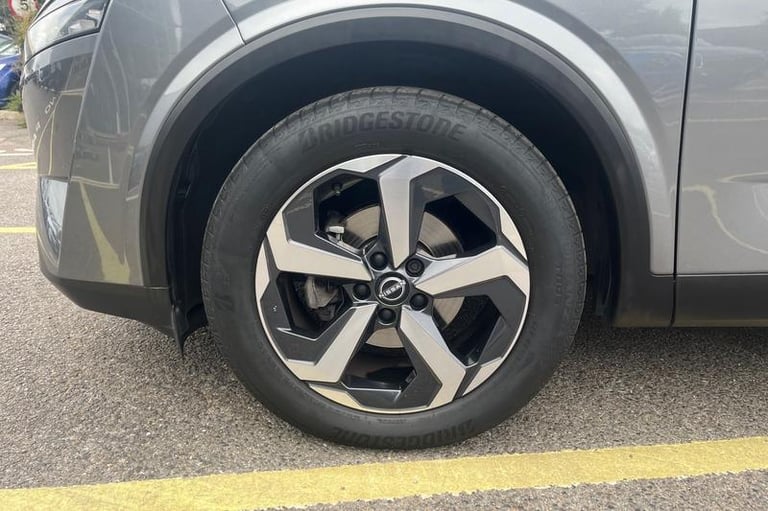 2022 Nissan Qashqai 1.3 DiG-T MH 158 N-Connecta 5dr Xtronic Automatic Hatchback Petrol Automatic
