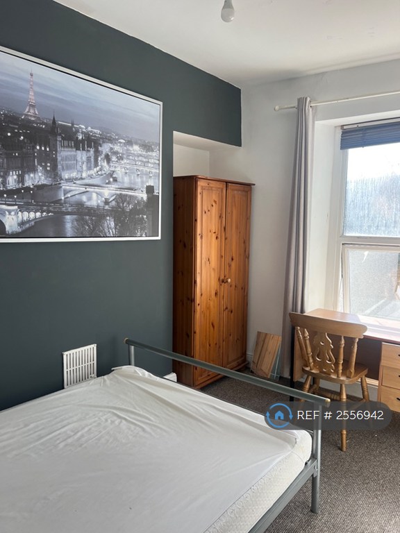 1 bedroom in Brynmill Avenue, Swansea, SA2 (#2556942)