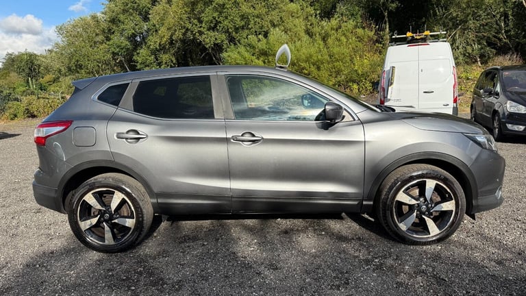 2016 Nissan Qashqai 1.5 dCi N-Connecta 5dr , Euro 6 , No VAT HATCHBACK Diesel Manual