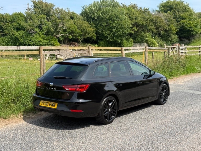 SEAT Leon 1.5 TSI EVO 150 FR Black Edition [EZ] 5dr DSG Petrol