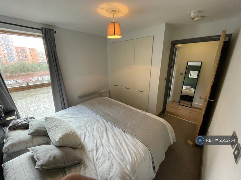 2 bedroom flat in Water Street, Manchester, M3 (2 bed) (#2652764)