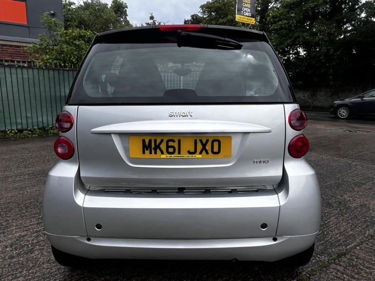 2011 smart fortwo 1.0 MHD Passion Coupe 2dr Petrol SoftTouch Euro 5 (s/s) (71 bhp) Coupe Petrol A...