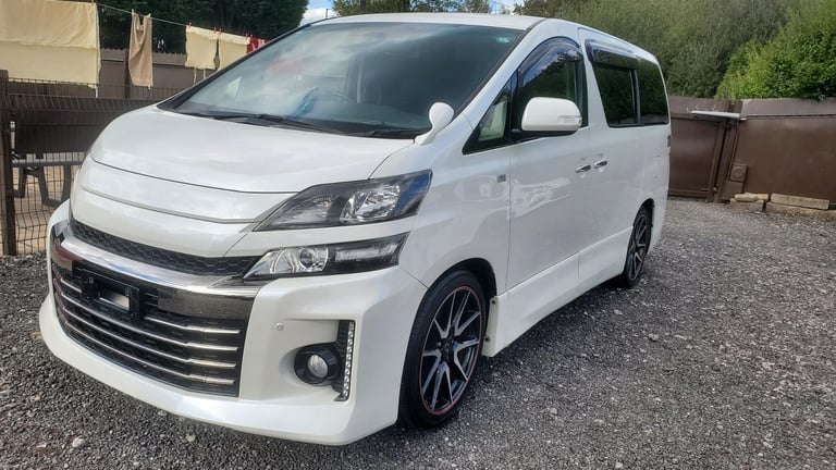 Toyota vellfire gs 2.4 auto white fresh japanese import 7 seater sunroofs 2013