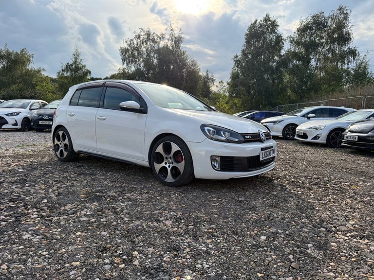 2025 Volkswagen Golf GTI PETROL AUTOMATIC 2.0L  Hatchback PETROL Automatic