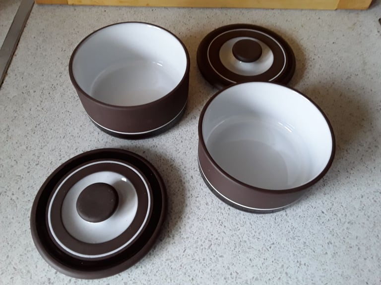 Two small serving pots