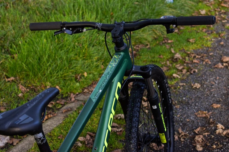 Mountain Bike Carrera Vengeance 
