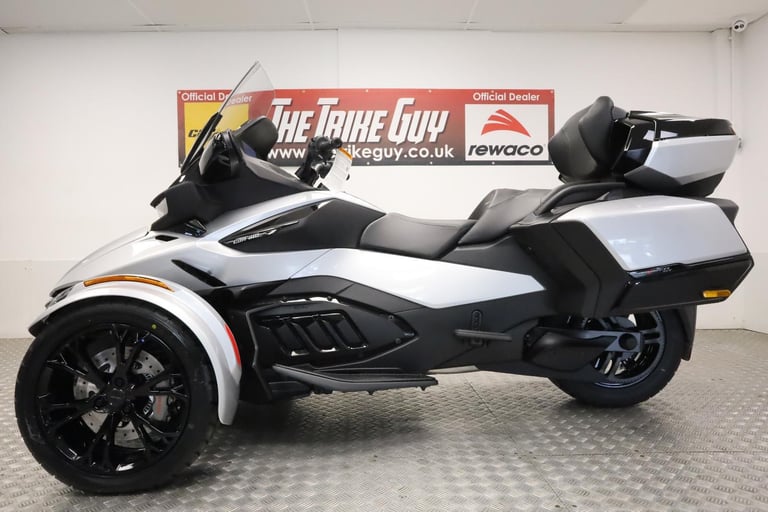 2025 Can-Am Spyder RT Limited Trike Hyper Silver Metallic - IN STOCK NOW 