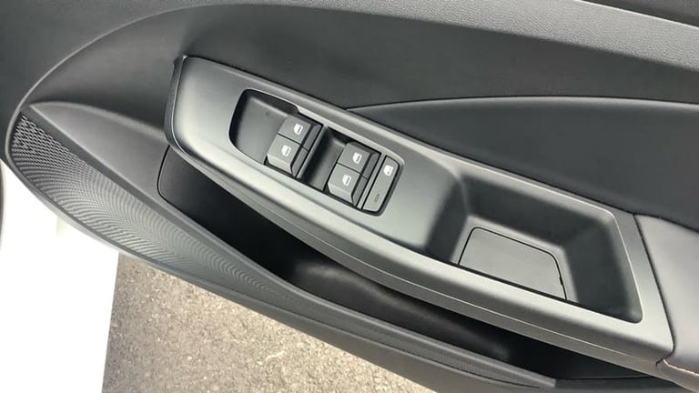 2025 MG MG3 1.5 Hybrid+ MHEV Trophy Hatchback 5dr Petrol Hybrid Auto Euro 6 (s/s) (194  Hatchback...