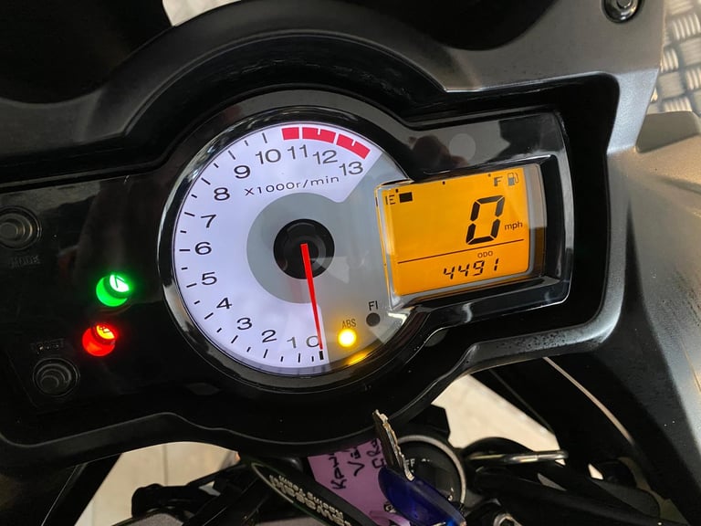 Kawasaki KLE 650 VERSYS, 2014, ONLY 1 OWNER & 4,491 MILES, SUPERB COND