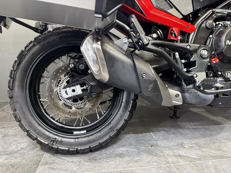 MOTO MORINI X-CAPE 650 ADVENTURE BIKE