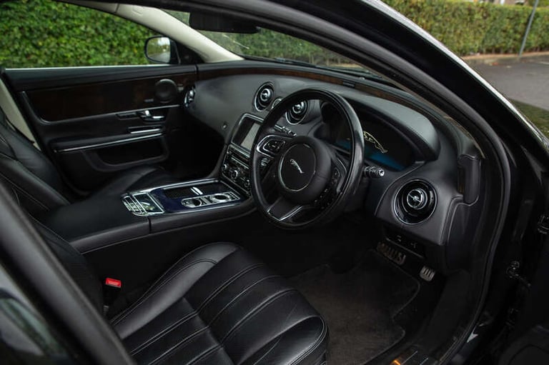 2012 Jaguar XJ Ultimate SALOON PETROL Automatic