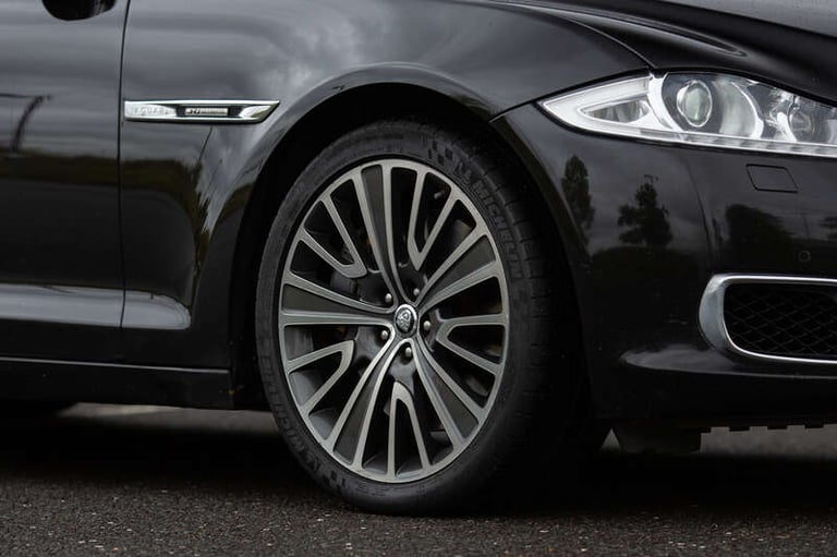 2012 Jaguar XJ Ultimate SALOON PETROL Automatic