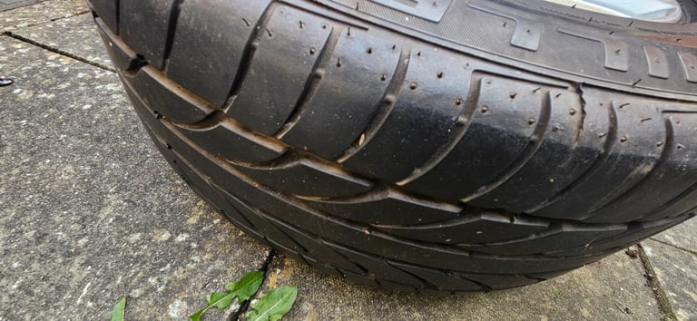 BMW F10 5 SERIES WHEEL AND TYRE