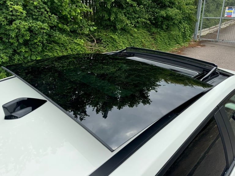 2025 Jeep Avenger 1.2 e-Hybrid Summit 5dr DCT Hatchback Petrol Automatic