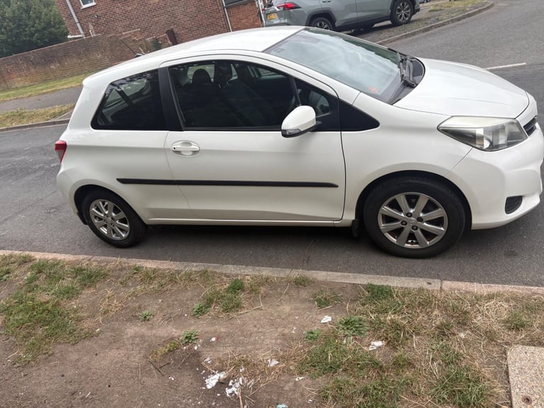 2012 Toyota Yaris 1.4 D-4D TR Euro 5 3dr Diesel