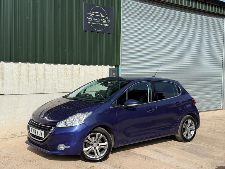 PEUGEOT 208 1.6 e-HDi Allure 2014
