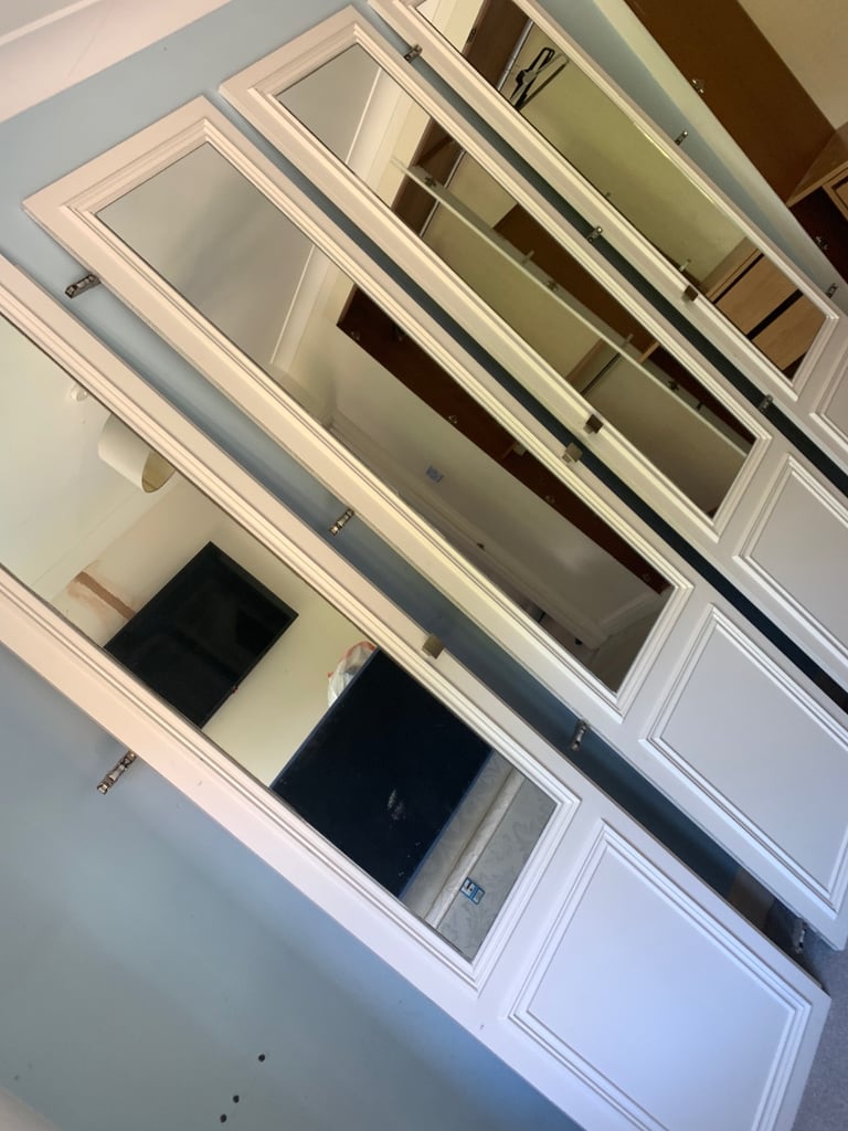 4 x wardrobe doors with mirrors 