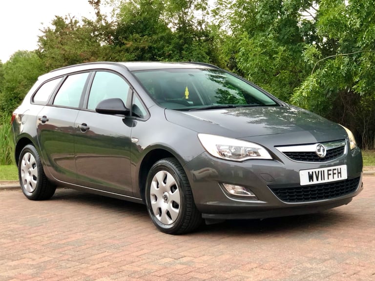 image for 2011 VAUXHALL ASTRA TOURER 1.7 CTDi ecoFLEX ESTATE FULL SERVICE HISTORY LONG MOT 2 KEYS
