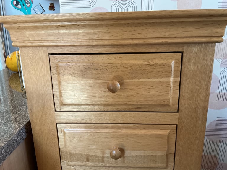 Oak Drawers/Tallboy.