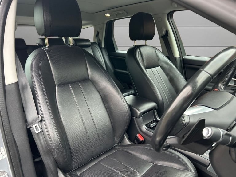 2017 Land Rover Discovery Sport 2.0 TD4 HSE SUV 5dr Diesel Auto 4WD Euro 6 (s/s) (180 ps) ESTATE ...