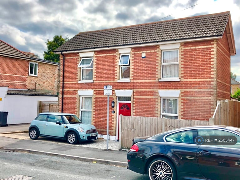 4 bedroom house in Melville Road, Bournemouth, BH9 (4 bed) (#2665447)