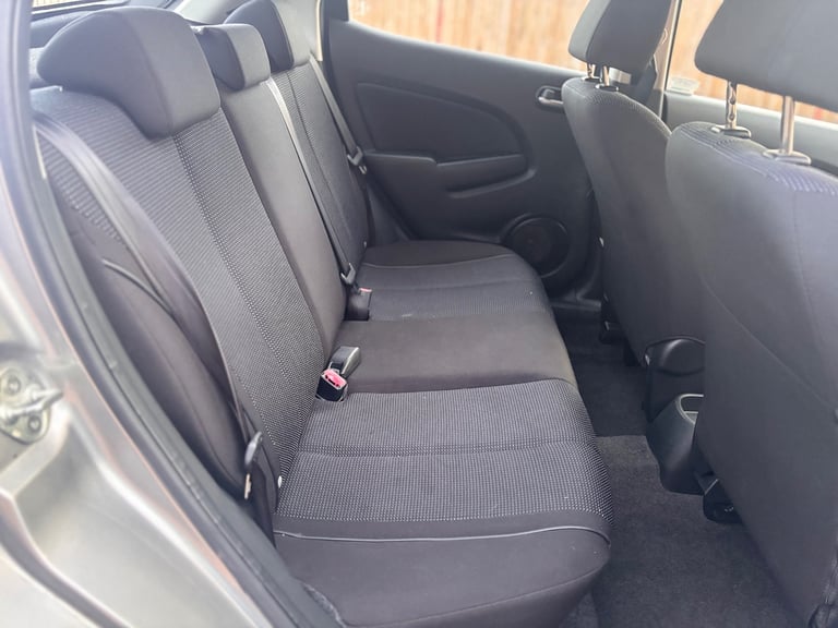 Mazda, 2, Hatchback, 2010, Manual, 1349 (cc), 5 doors