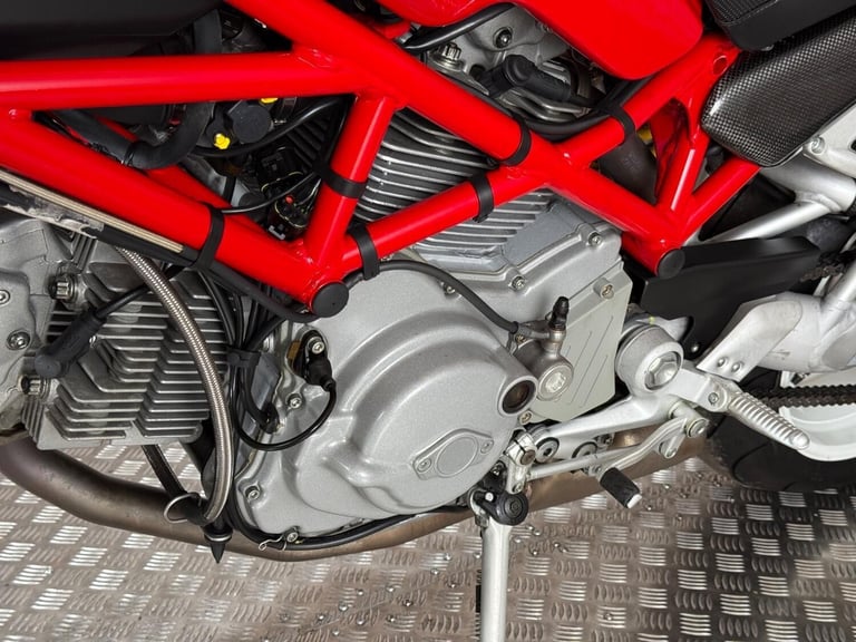 DUCATI MONSTER 1000 S2R 2006 Petrol Manual in Red