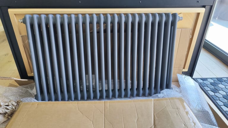 Grey Horizontal Double Column Radiator - 1010mm x 600mm