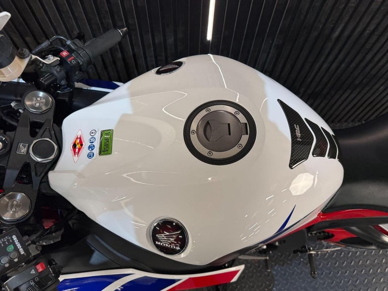 2014 Honda CBR1000RR Fireblade 1000
