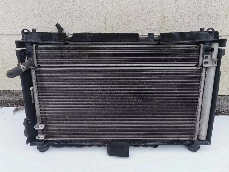 TOYOTA PRIUS 2009 - 2015 HYBRID COMPLETE RADIATOR PACK