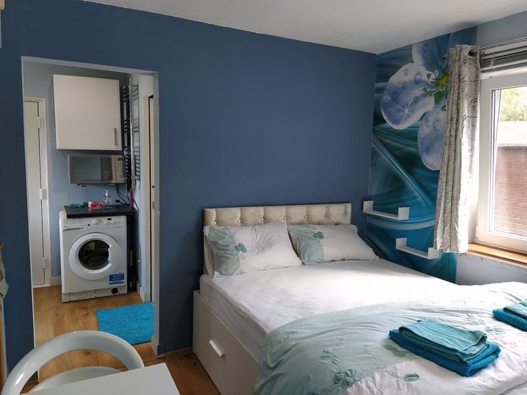 Ensuite Double Room (Bills Included)