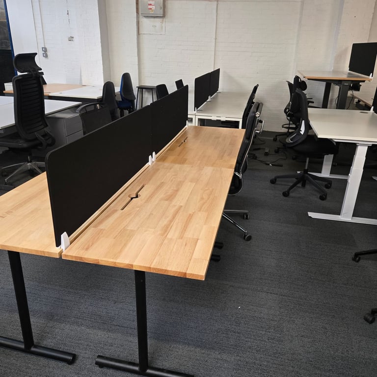 Used Office Furniture, Desk chairs storage and more - delivery UK♻️