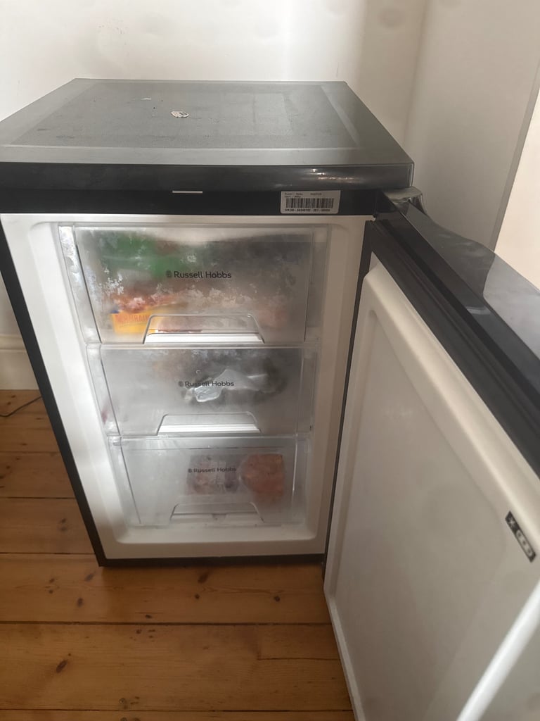 Russel Hobbs freezer (black)
