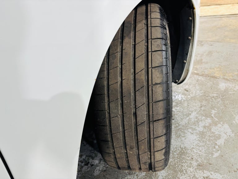 2014 Volvo V60 2.0 D4 R-Design Lux Euro 6 (s/s) 5dr ESTATE Diesel Manual