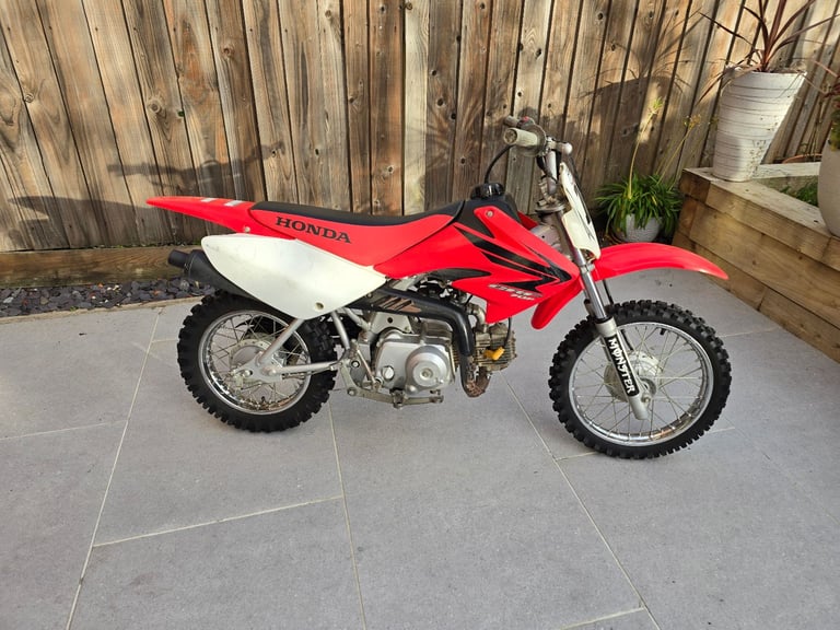 Honda CRF70F – Great Kids Dirt Bike!