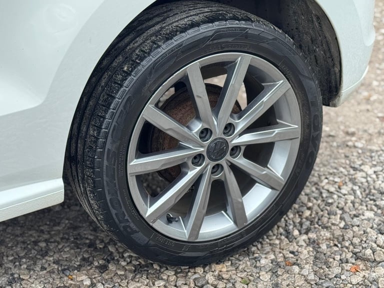 2015 Volkswagen Polo 1.0 BlueMotion Tech SE Design Euro 6 (s/s) 3dr HATCHBACK Petrol Manual