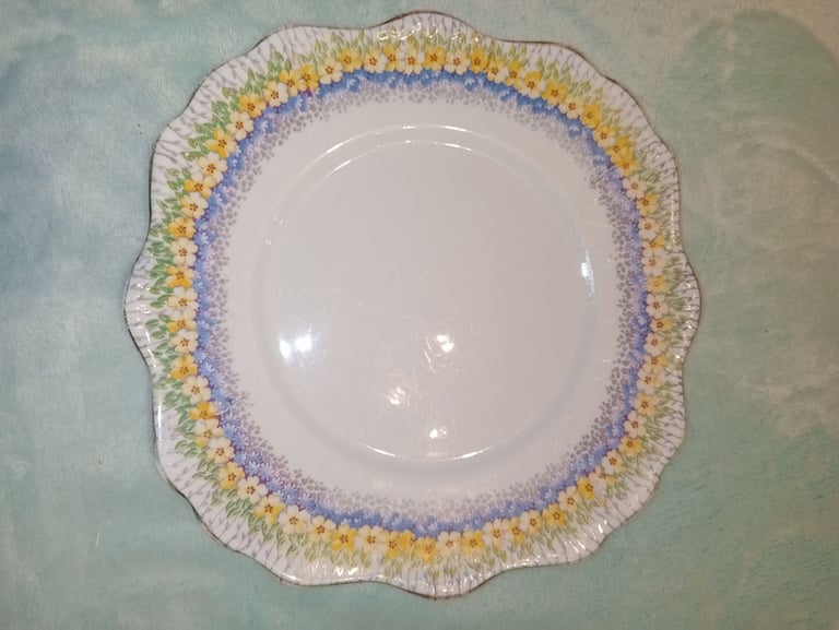 Midwinter cake plate Glendale flower plate yellow vintage plates