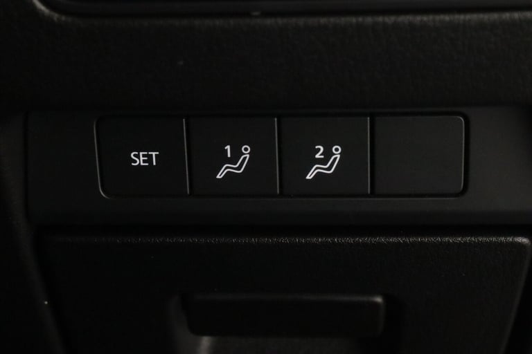 2020 Mazda Mazda3 2.0 SKYACTIV-X MHEV GT Sport Tech Auto Euro 6 (s/s) 4dr SALOON Petrol Automatic