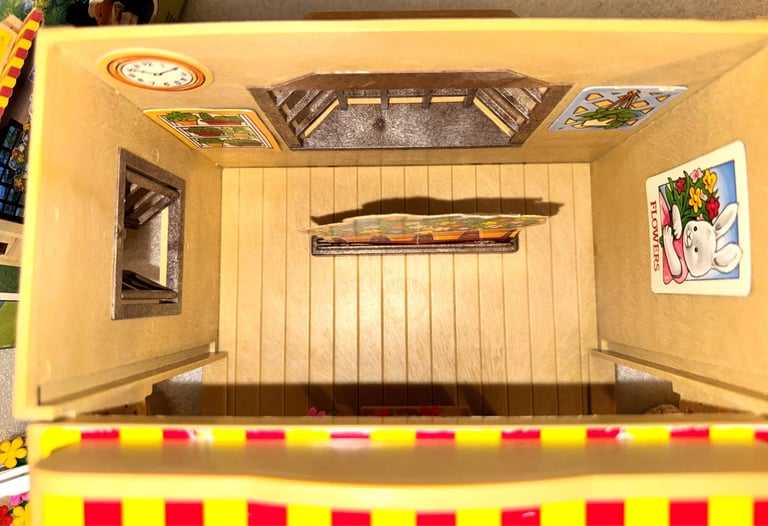 SYLVANIAN FAMILIES’ VINTAGE VILLAGE FLORIST FLOWER SHOP MAY BLOSSOM ..3180