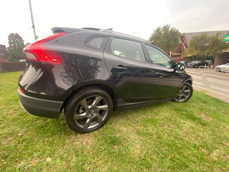 2015 Volvo V40 D2 Cross Country Lux 5dr Powershift HATCHBACK Diesel Automatic