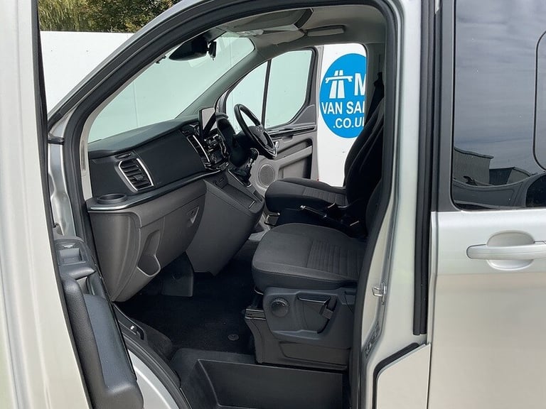 2021 Ford Tourneo Custom 320 EcoBlue Titanium 8 Seat Minibus Diesel Manual