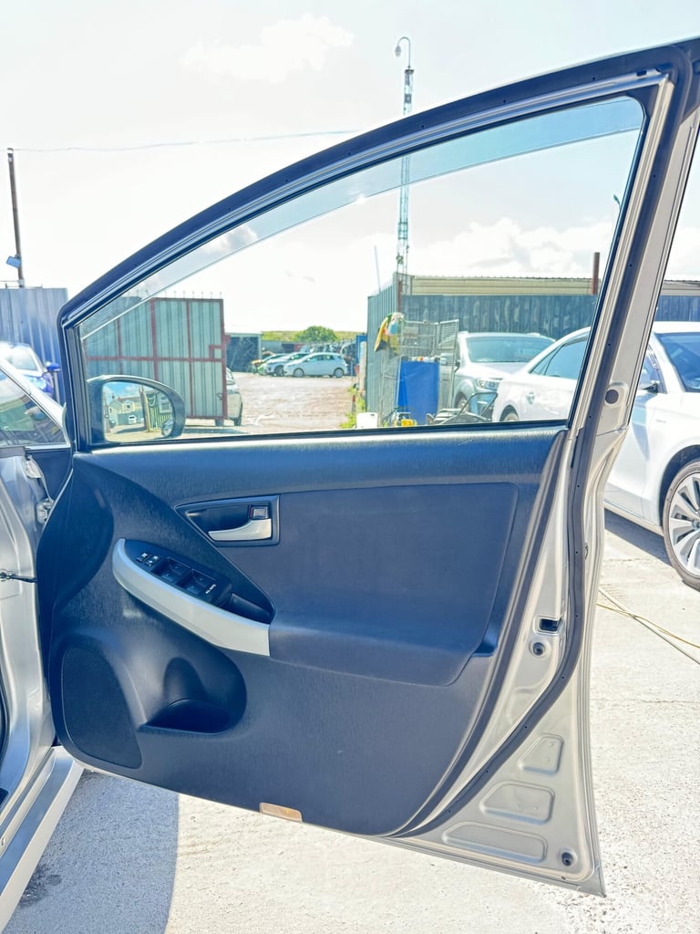 2012 Toyota Prius 1.8 VVTi Excel 5dr  Hatchback Petrol/Electric Hybrid Automatic